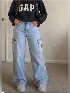 GAP High Rise Wide Leg Cargo Jeans Light Wash Size 12 / 31